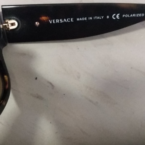 Versace Polarized Turtoiseshell Vintage sunglasses - Picture 3 of 4